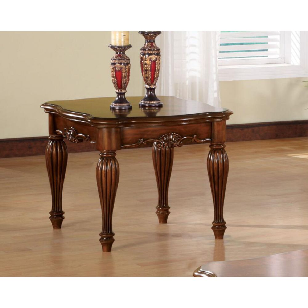 Dreena End Table in Cherry
